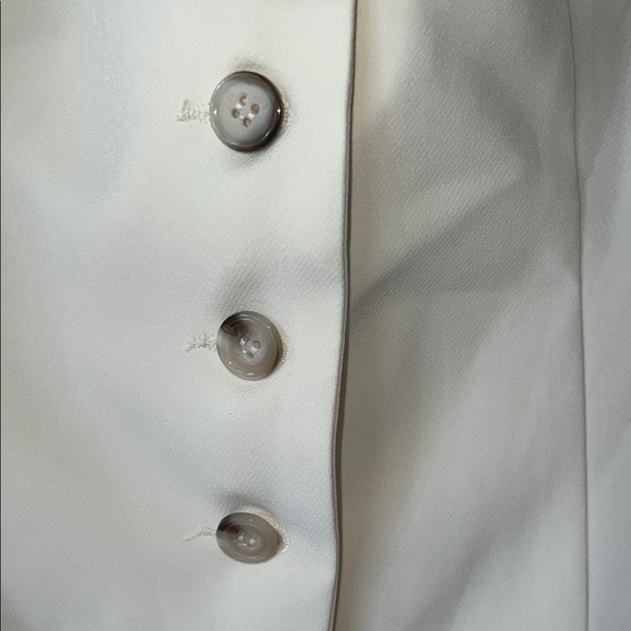 Missguided Cream Satin Garment - Picture 6 of 7